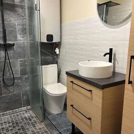 Charmante Maison 2 Ch Avec Cour