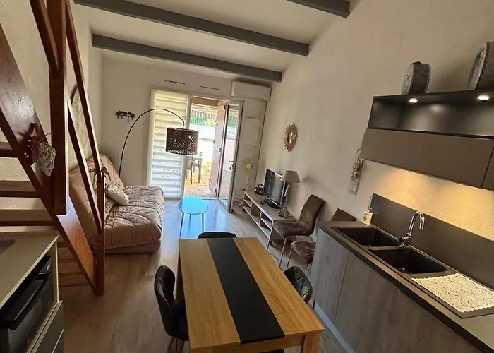 Charmante Maison 2 Et Jardin Дом отдыха *