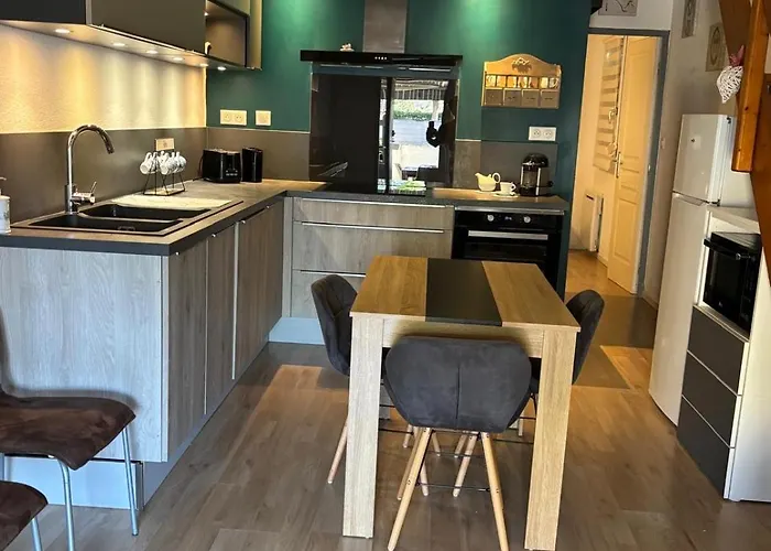 Charmante Maison 2 Et Jardin Дом отдыха *